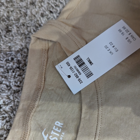 Vintage Hollister tee - Picture 2 of 5